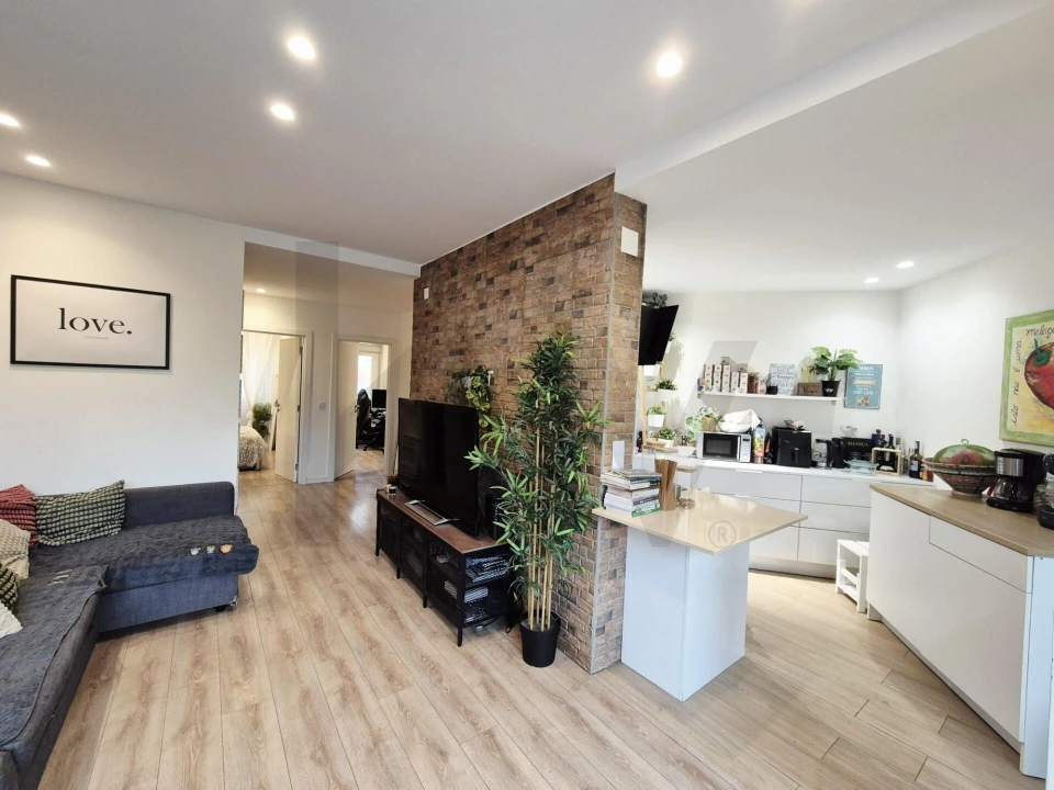 Apartamento T2 para Venda em Alfragide Foto 4