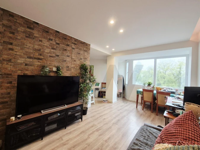 Apartamento T2 para Venda em Alfragide Foto 3