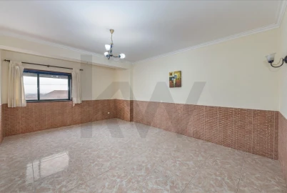 Apartamento T3 para Venda em Subportela, Deocriste e Portela Susã