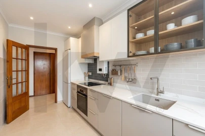 Apartamento T3 para Venda em Subportela, Deocriste e Portela Susã