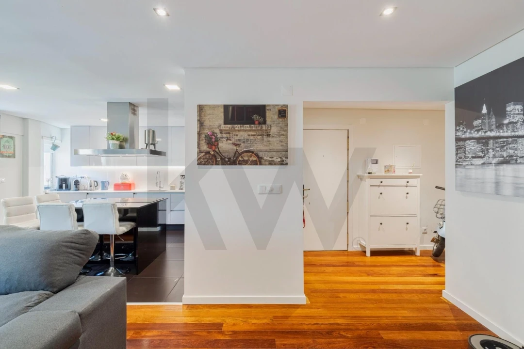 Apartamento T2 para Venda em Corroios Foto 9