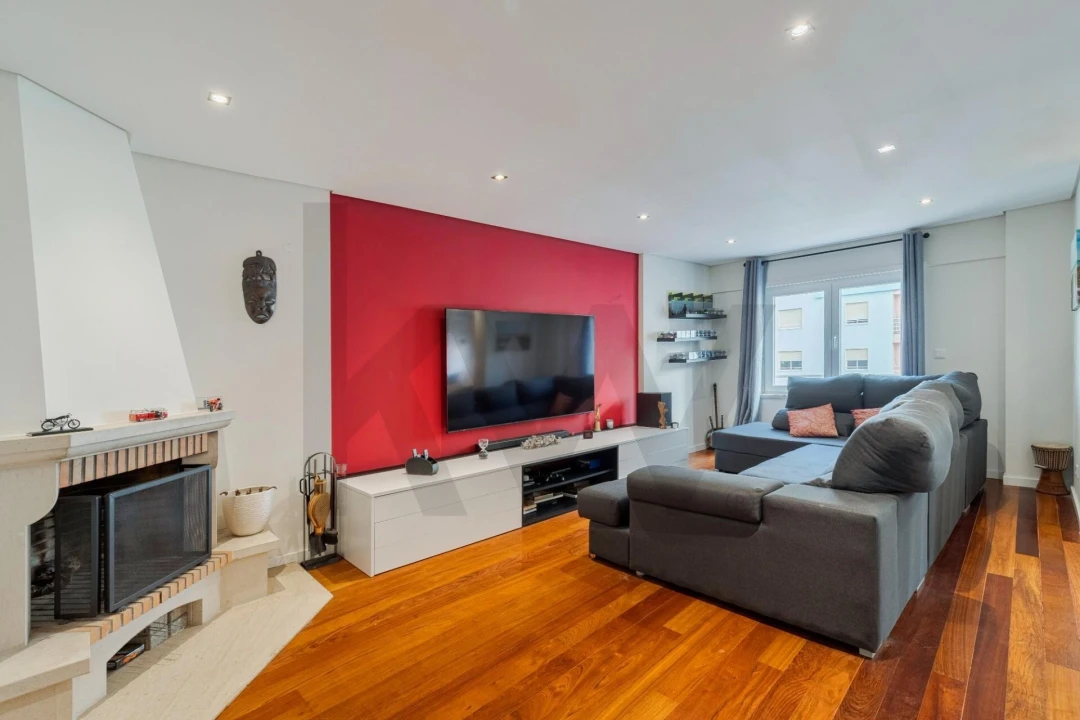 Apartamento T2 para Venda em Corroios Foto 6