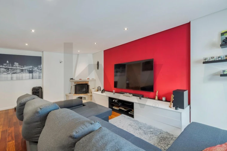 Apartamento T2 para Venda em Corroios Foto 8