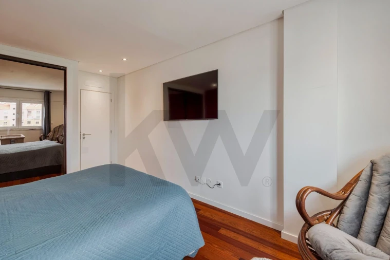 Apartamento T2 para Venda em Corroios Foto 19