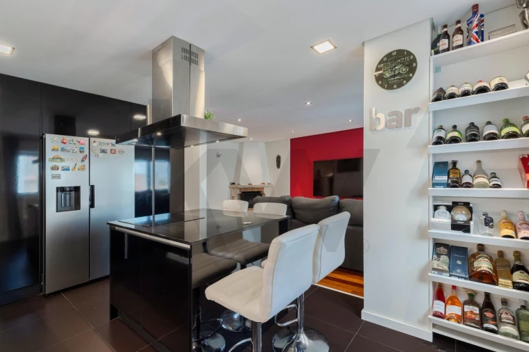 Apartamento T2 para Venda em Corroios Foto 5