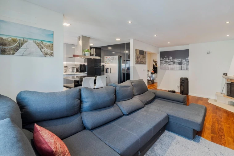 Apartamento T2 para Venda em Corroios Foto 10