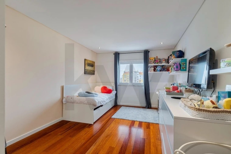 Apartamento T2 para Venda em Corroios Foto 13