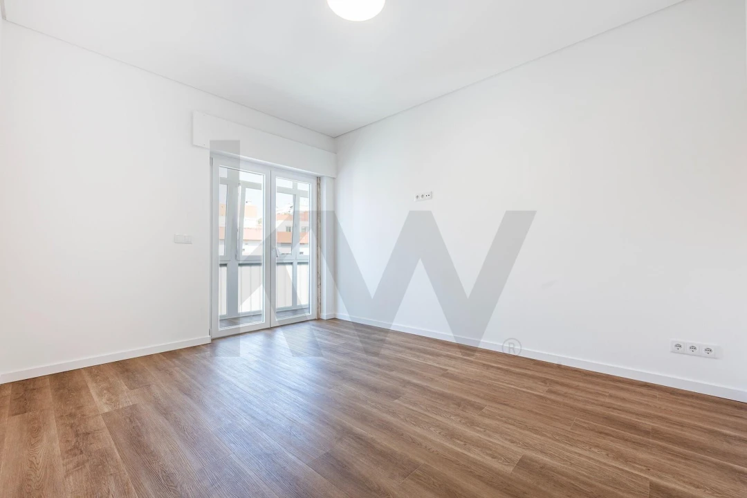 Apartamento T3 para Arrendamento em Carnaxide e Queijas Foto 17