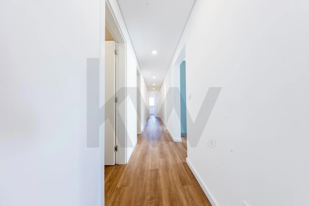 Apartamento T3 para Arrendamento em Carnaxide e Queijas Foto 14