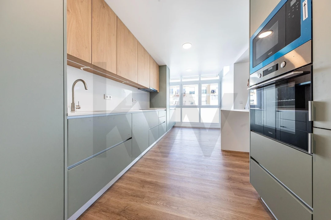 Apartamento T3 para Arrendamento em Carnaxide e Queijas Foto 8