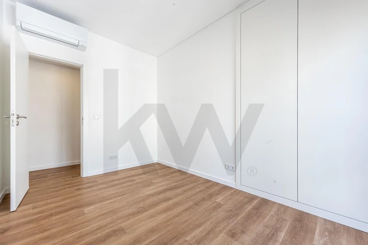 Apartamento T3 para Arrendamento em Carnaxide e Queijas Foto 24