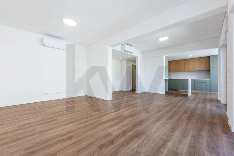 Apartamento T3 para Arrendamento em Carnaxide e Queijas Foto 10