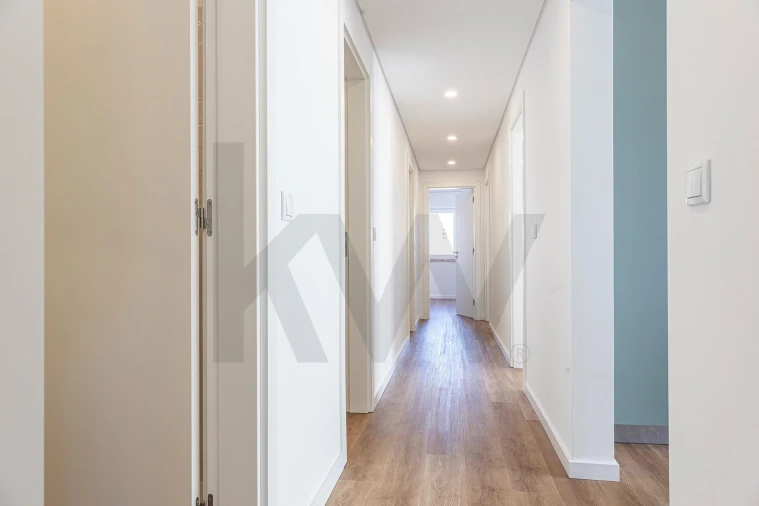 Apartamento T3 para Arrendamento em Carnaxide e Queijas Foto 13