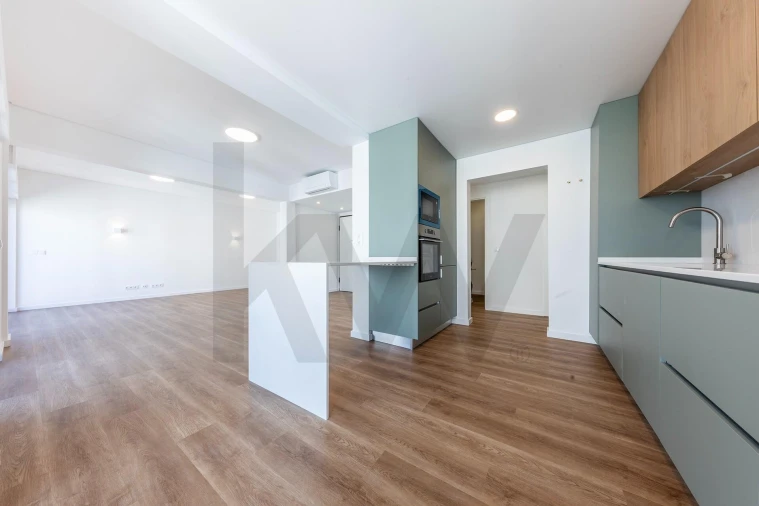 Apartamento T3 para Arrendamento em Carnaxide e Queijas