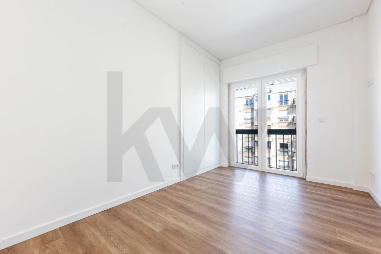 Apartamento T3 para Arrendamento em Carnaxide e Queijas Foto 23