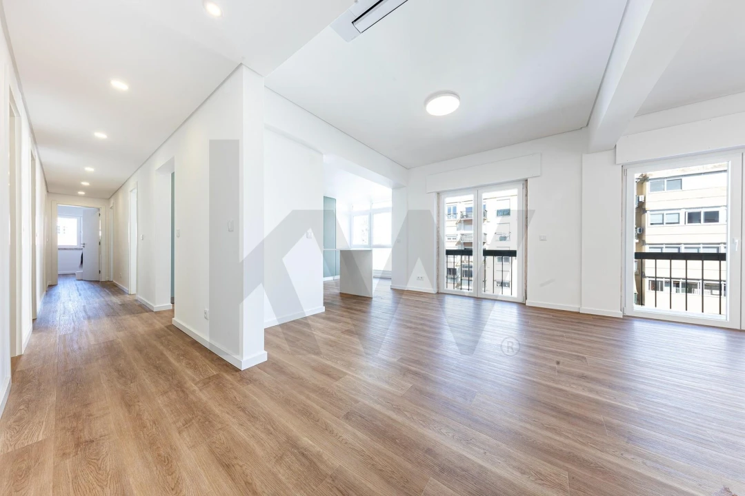 Apartamento T3 para Arrendamento em Carnaxide e Queijas Foto 6