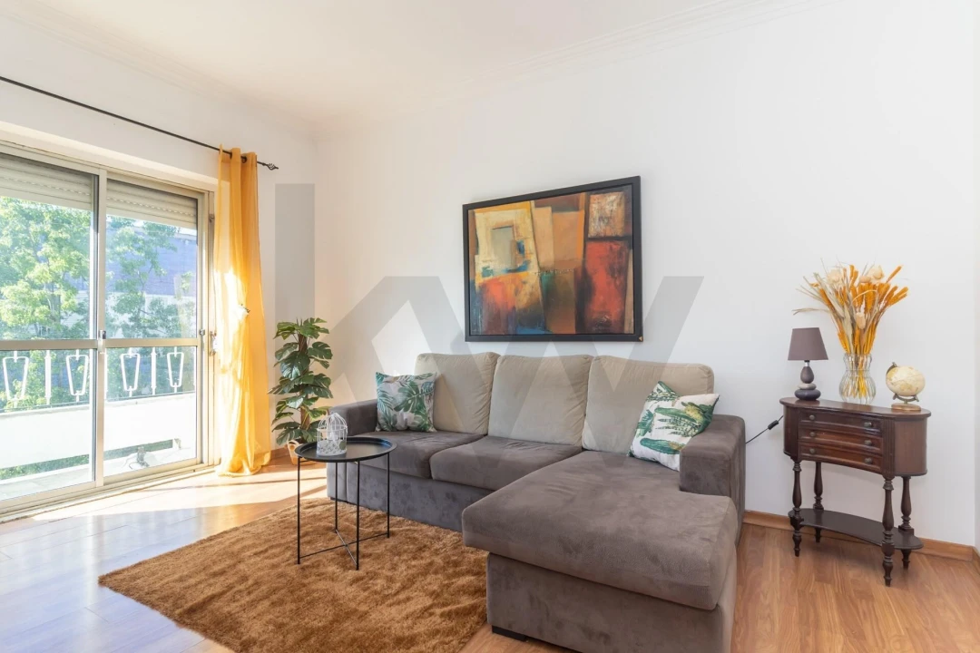 Apartamento T4 para Venda em Almada, Cova da Piedade, Pragal e Cacilhas Foto 1