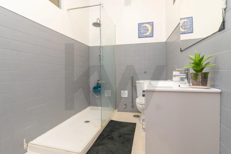 Apartamento T4 para Venda em Almada, Cova da Piedade, Pragal e Cacilhas Foto 28