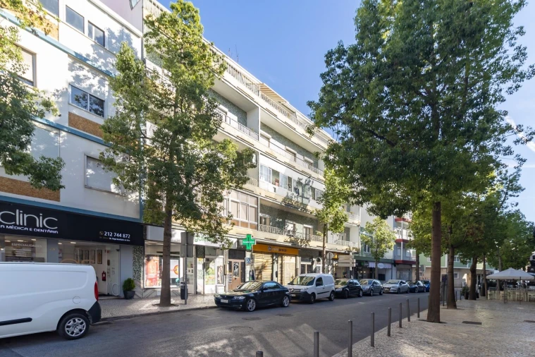 Apartamento T4 para Venda em Almada, Cova da Piedade, Pragal e Cacilhas Foto 31