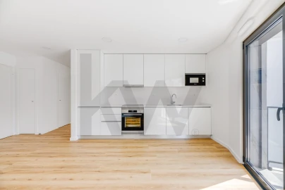 Apartamento T1 para Arrendamento em Campolide