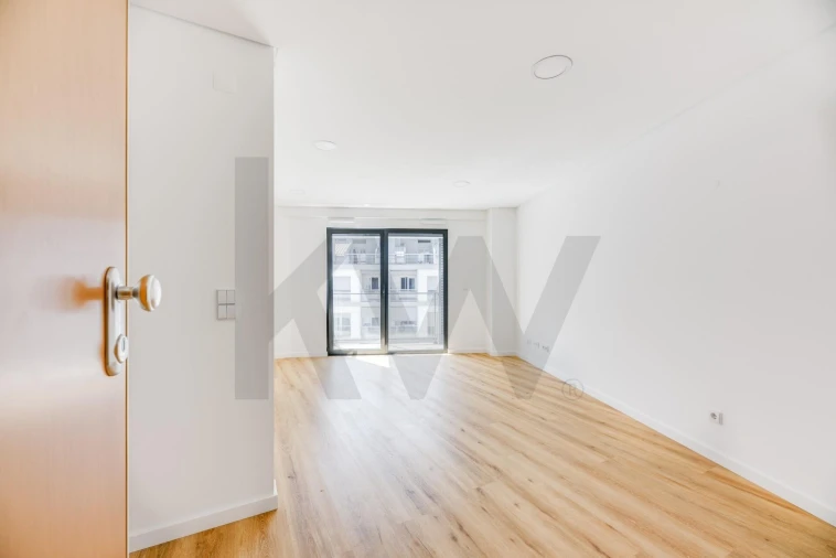 Apartamento T1 para Arrendamento em Campolide