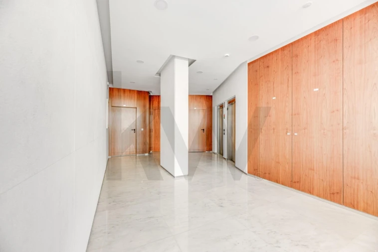 Apartamento T1 para Arrendamento em Campolide Foto 22