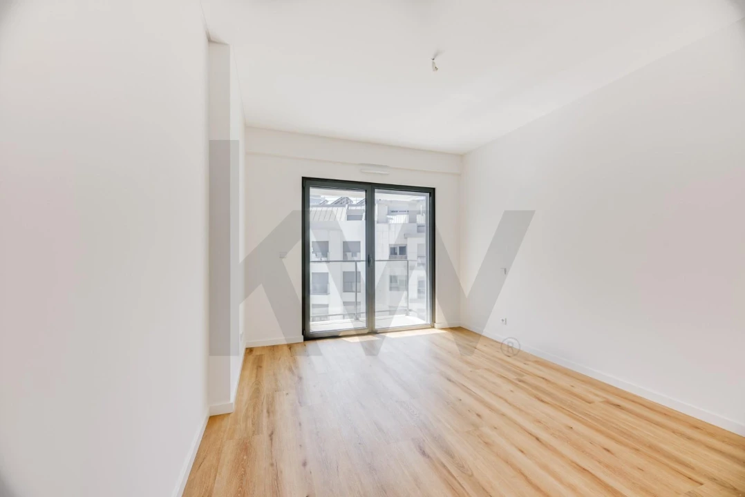 Apartamento T1 para Arrendamento em Campolide Foto 2