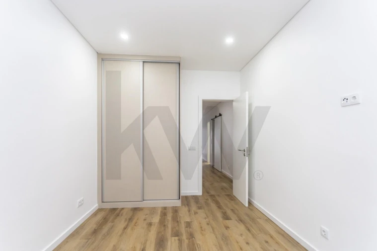 Apartamento T3 para Venda em Amora Foto 12