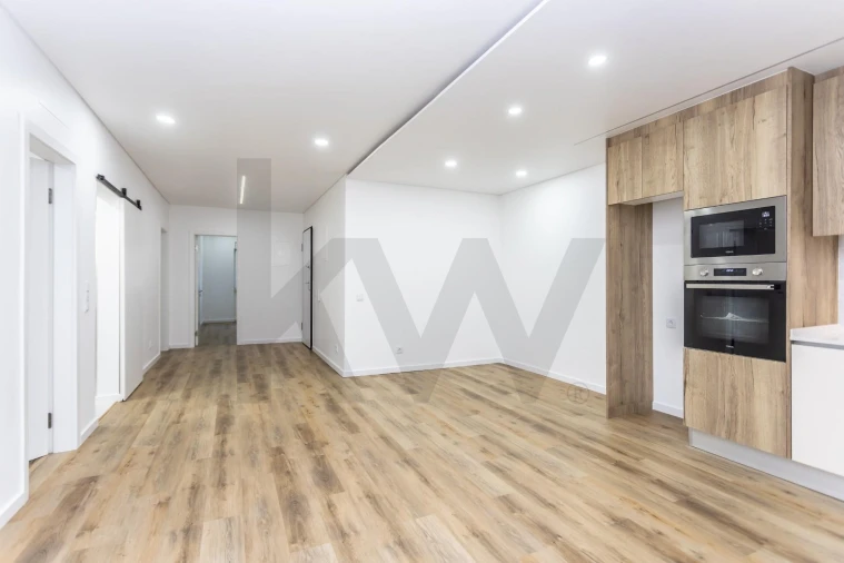 Apartamento T3 para Venda em Amora Foto 3