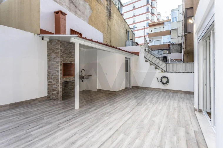 Apartamento T3 para Venda em Amora Foto 32