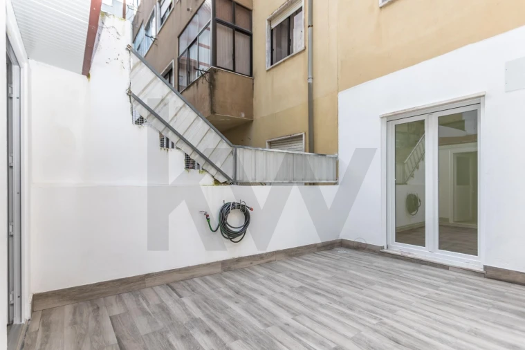 Apartamento T3 para Venda em Amora Foto 35