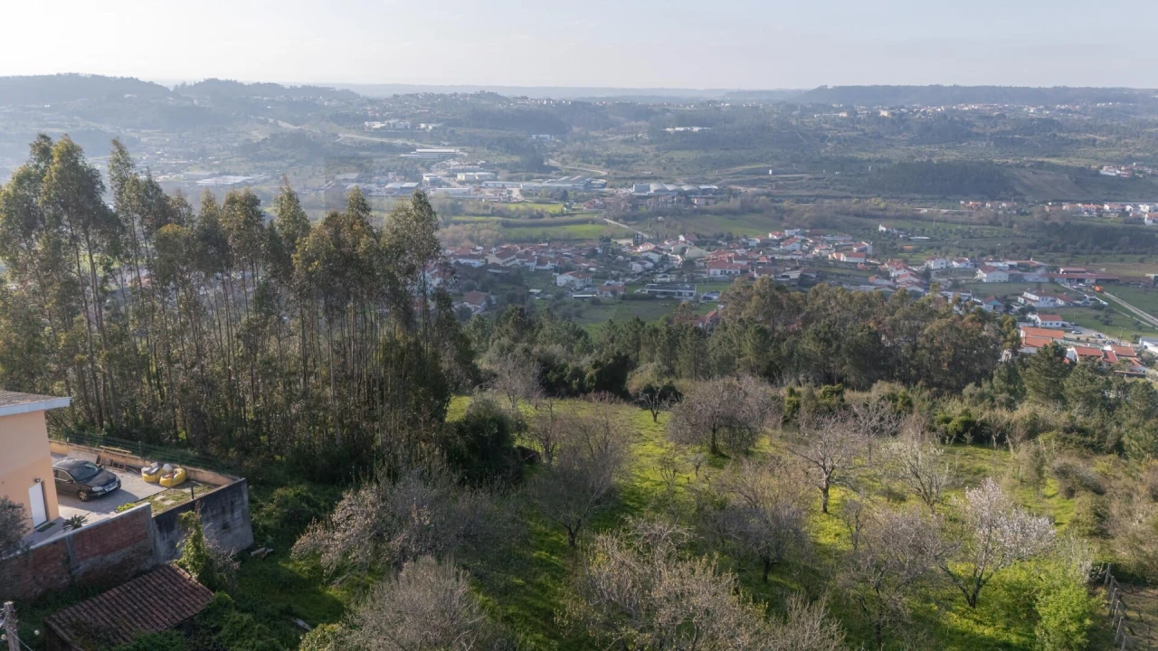 Terreno para Venda em Trouxemil e Torre de Vilela Foto 15