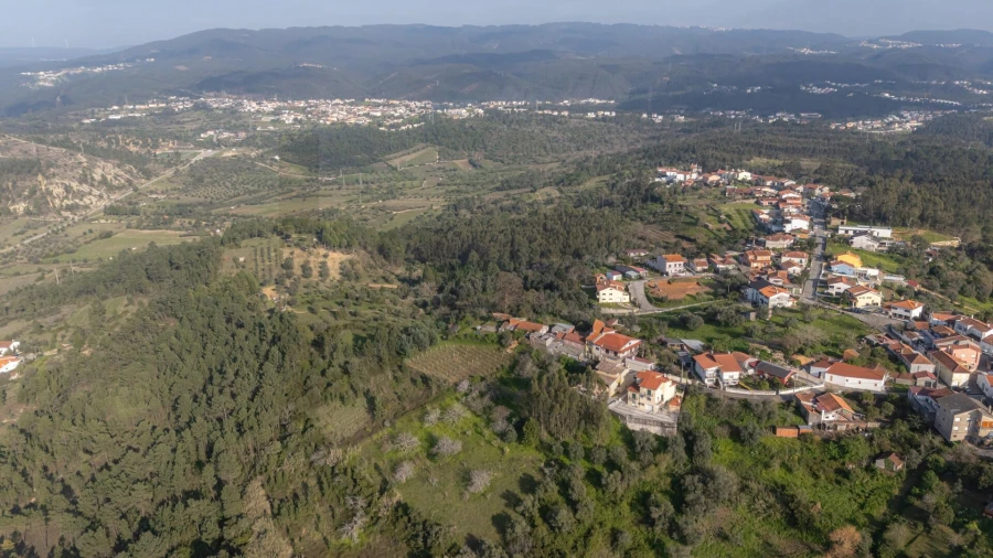 Terreno para Venda em Trouxemil e Torre de Vilela Foto 10