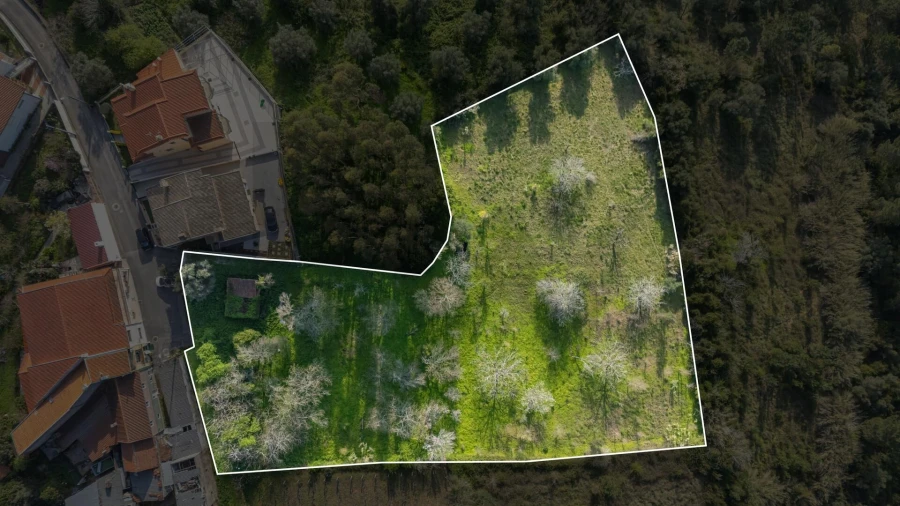 Terreno para Venda em Trouxemil e Torre de Vilela Foto 17