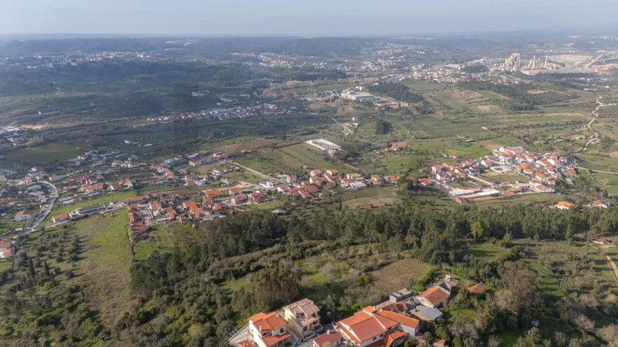 Terreno para Venda em Trouxemil e Torre de Vilela Foto 6