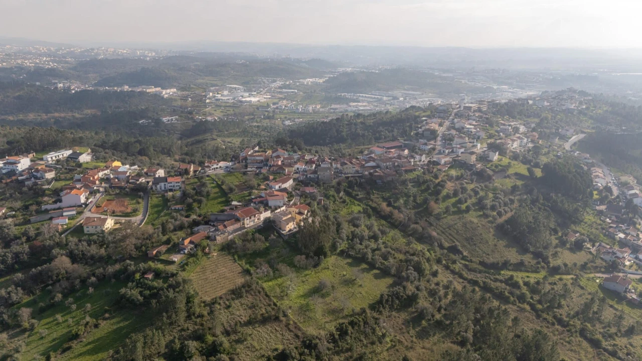 Terreno para Venda em Trouxemil e Torre de Vilela Foto 20