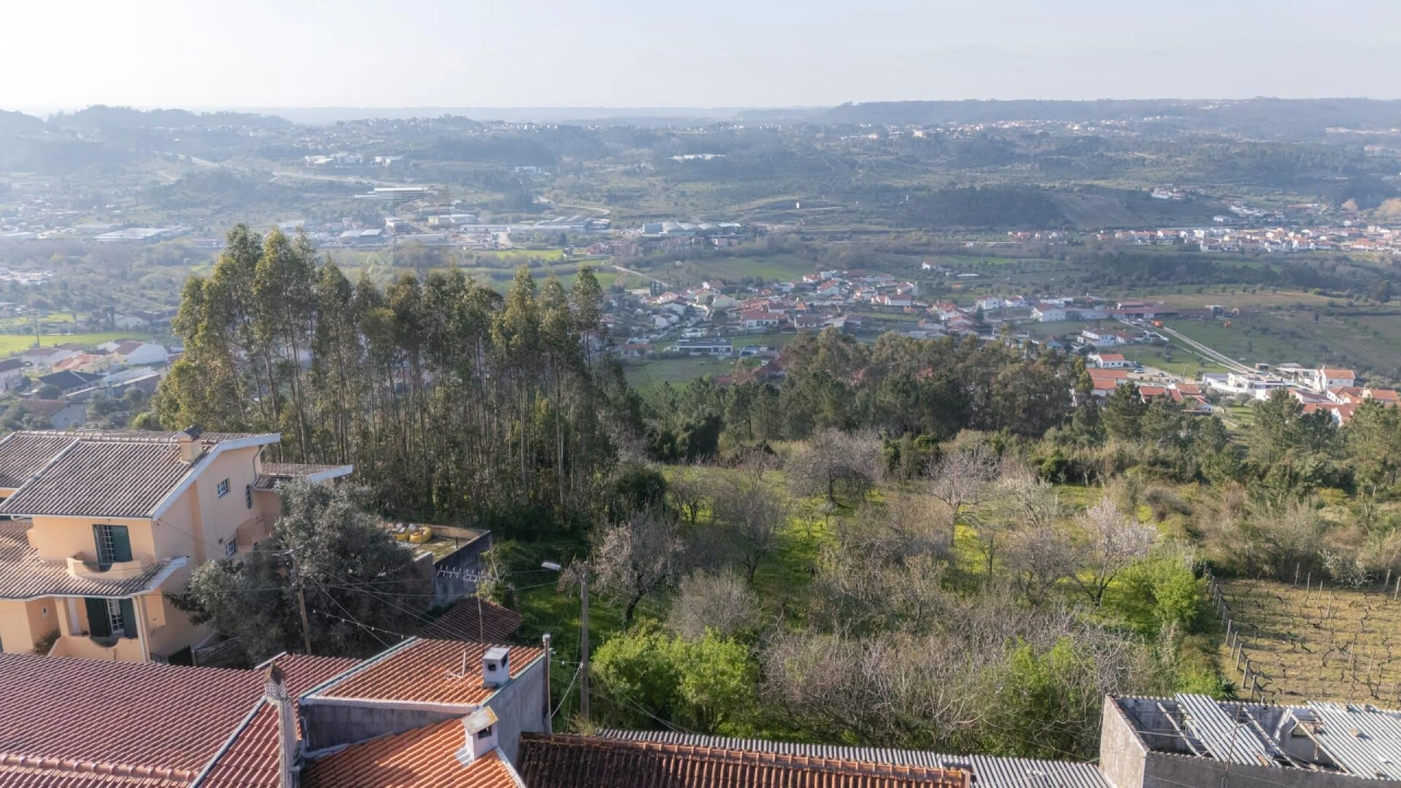 Terreno para Venda em Trouxemil e Torre de Vilela Foto 14
