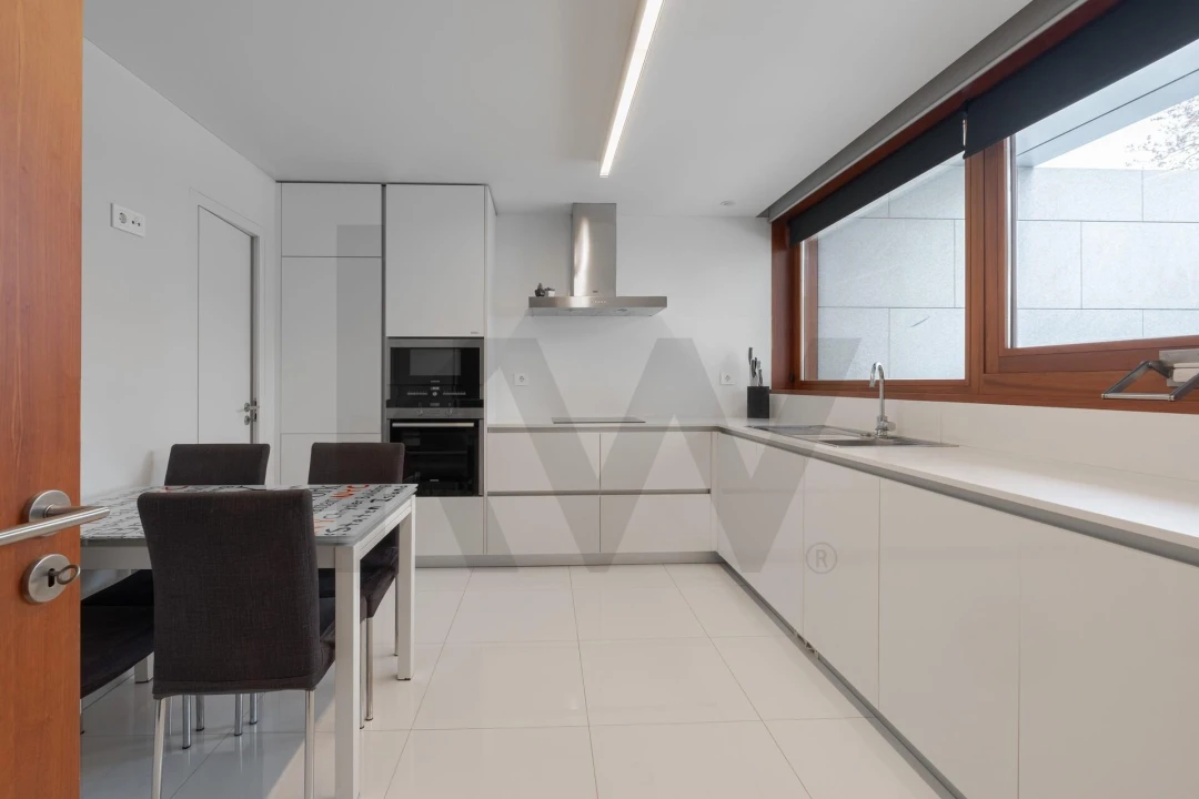 Moradia T4 para Venda em Aldoar, Foz do Douro e Nevogilde Foto 15