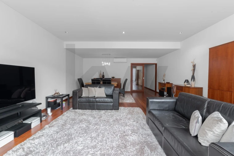 Moradia T4 para Venda em Aldoar, Foz do Douro e Nevogilde Foto 10