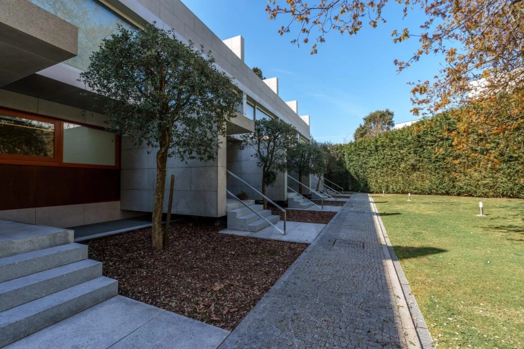 Moradia T4 para Venda em Aldoar, Foz do Douro e Nevogilde Foto 4