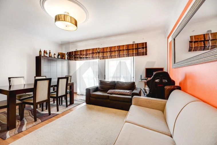 Apartamento T2 para Venda em Porto Salvo Foto 9