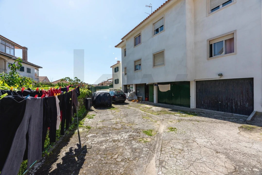 Apartamento T2 para Venda em Porto Salvo Foto 4