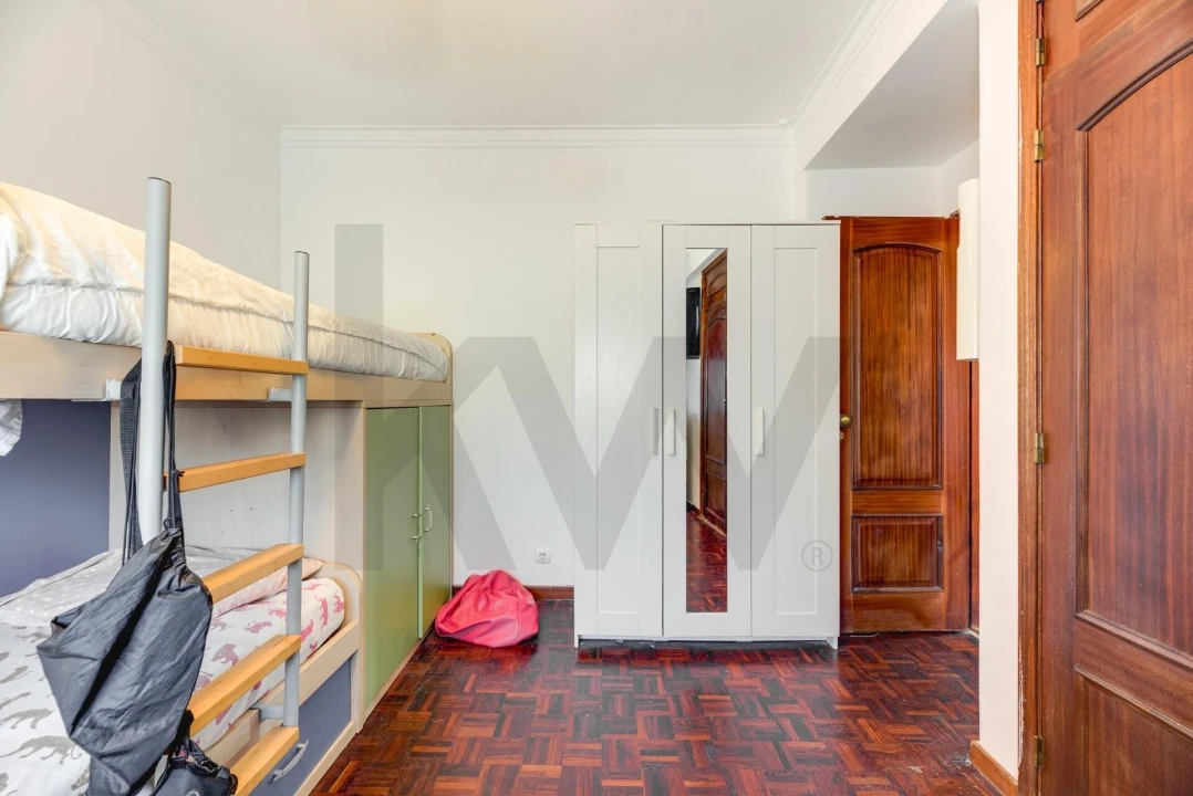 Apartamento T2 para Venda em Porto Salvo Foto 16
