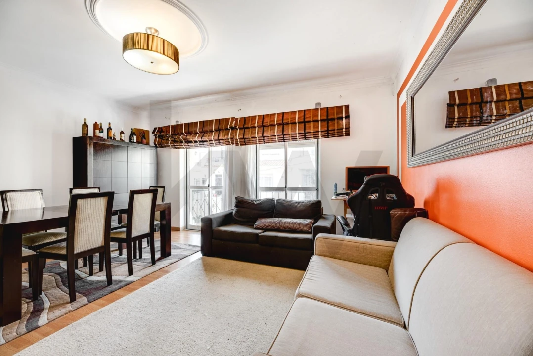 Apartamento T2 para Venda em Porto Salvo Foto 6