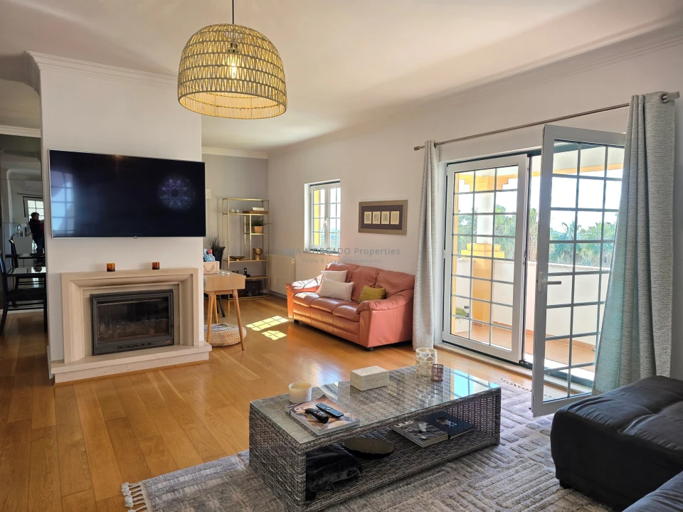 Apartamento T4 para Venda em Agualva e Mira-Sintra Foto 8