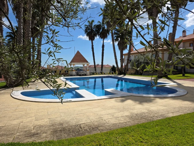 Apartamento T4 para Venda em Agualva e Mira-Sintra Foto 38