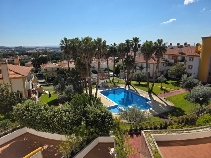 Apartamento T4 para Venda em Agualva e Mira-Sintra Foto 2