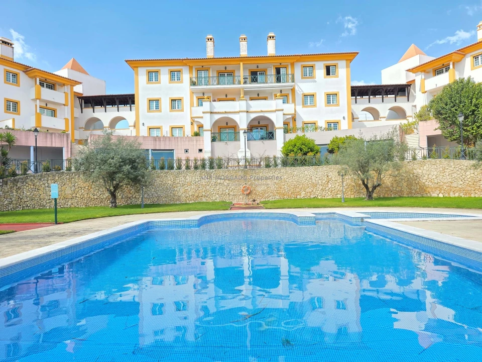 Apartamento T3 para Venda em Agualva e Mira-Sintra Foto 27