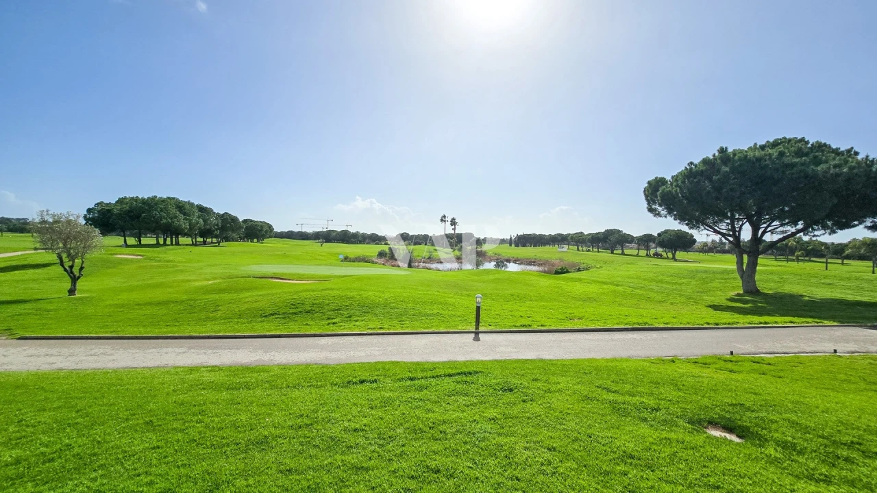 Apartamento T2 para Venda em Quarteira Foto 31