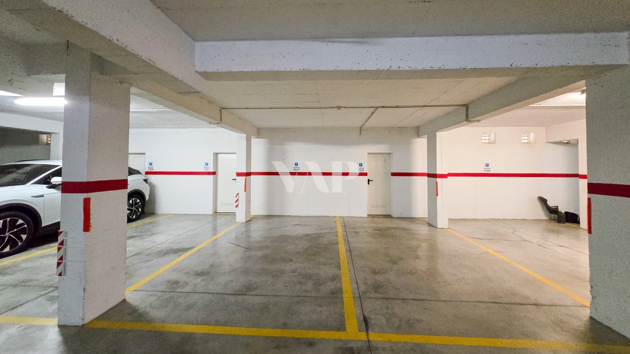 Apartamento T2 para Venda em Quarteira Foto 34